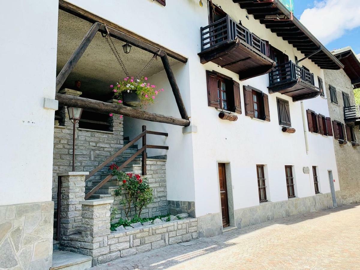 La Maison Des Amis Apartment *