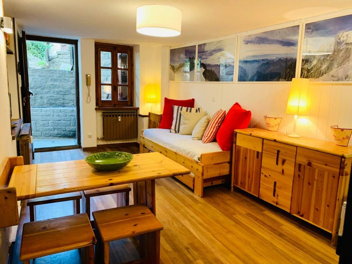 La Maison Des Amis Apartment